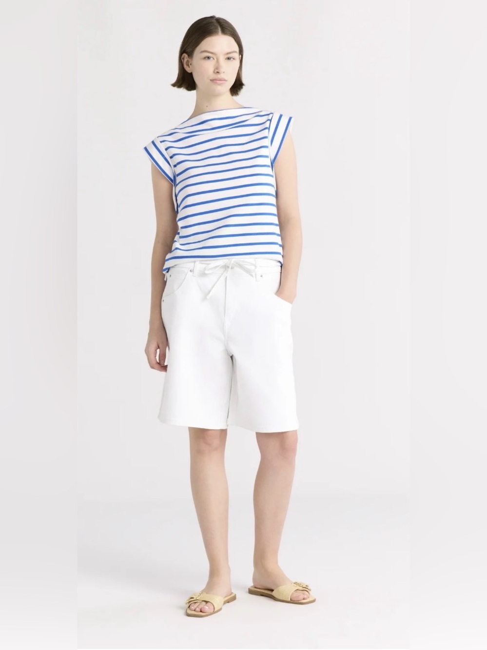 Free Assembly women’s 9” inseam white Bermuda Shorts with belt; size: various